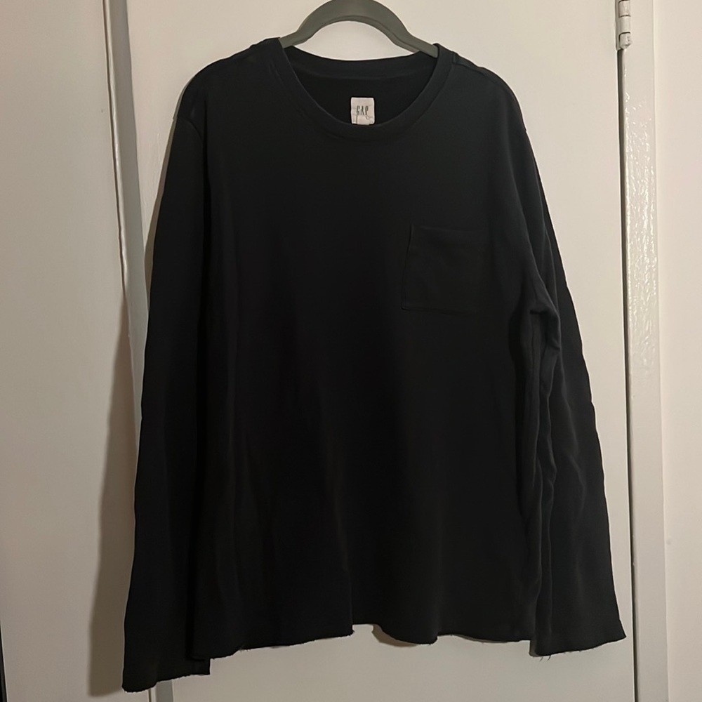 Gap Mens longsleeve t with pocket